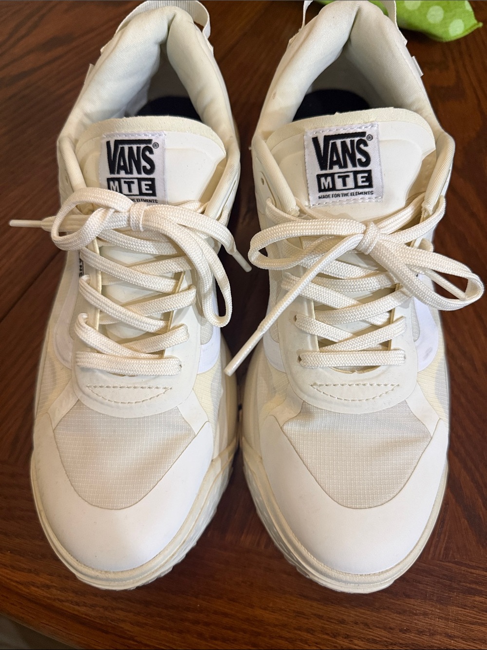 Vans MTE Women’s Cream Lace-Up Sneakers